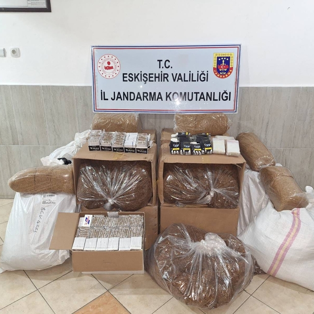 Eskişehir'de kaçak tütün operasyonunda 2 şüpheli yakalandı