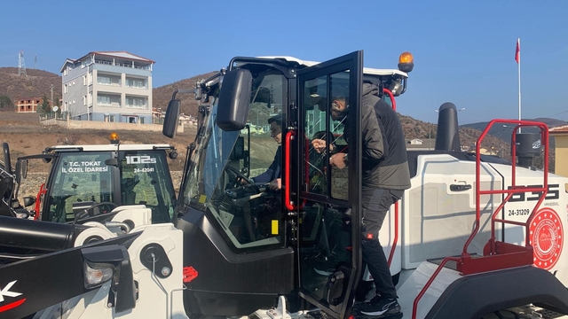 Almus Özel İdare Müdürlüğüne 3 yeni araç alındı