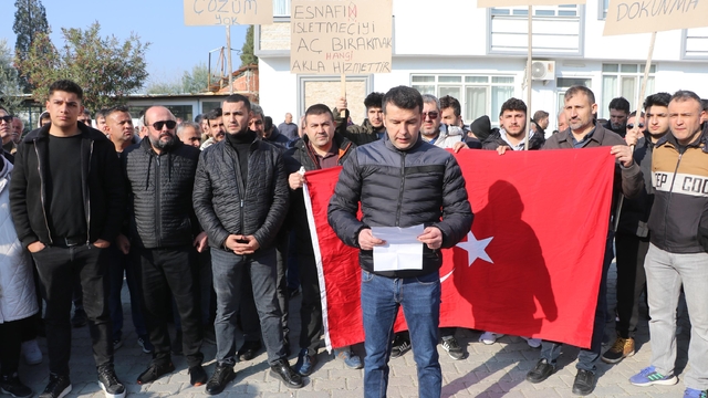 Denizli'de işletme belgesi olmayan pansiyonların mühürlenmesi sırasında arbede