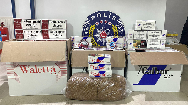 Kocaeli'de kaçak sigara operasyonunda 4 kişi gözaltına alındı