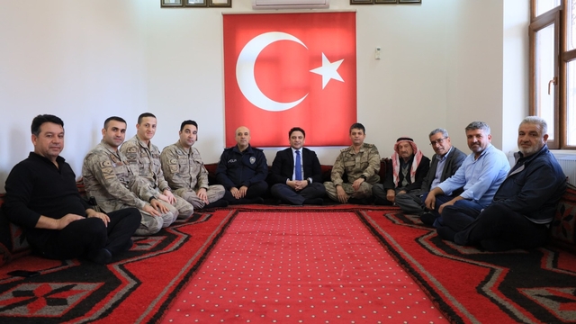 Haliliye Kaymakamı Şahin muhtarla buluştu