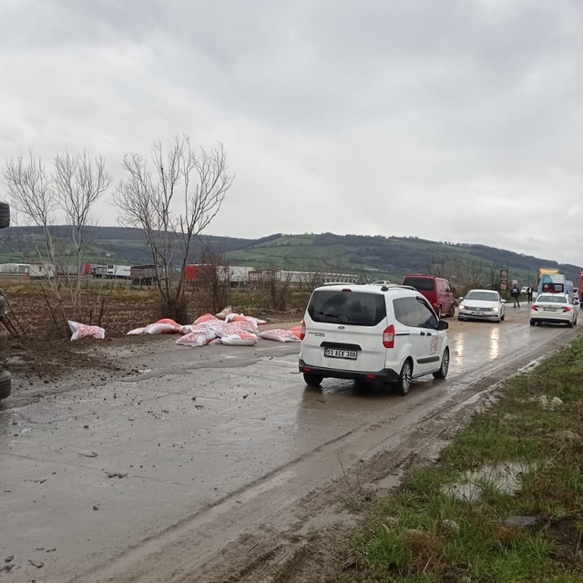 Samsun'da 2 TIR kafa kafaya çarpıştı; 1 ölü, 2 ağır yaralı