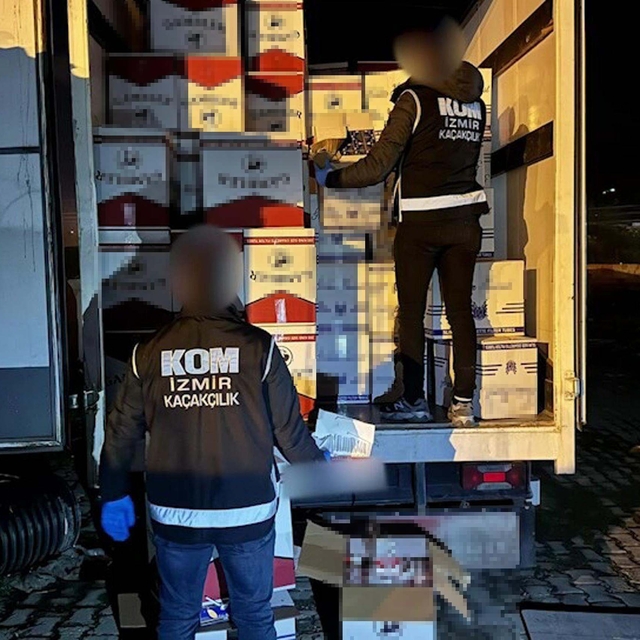 İzmir'de tütün kaçakçılığına 5 gözaltı