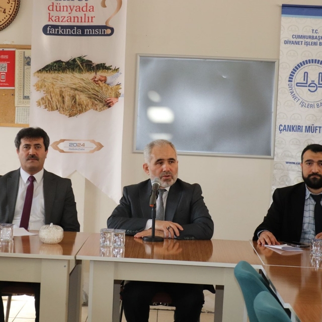 Çankırı Müftülüğünce "Gençlik Hizmetleri Yerinde Rehberlik Programı" yapıld...