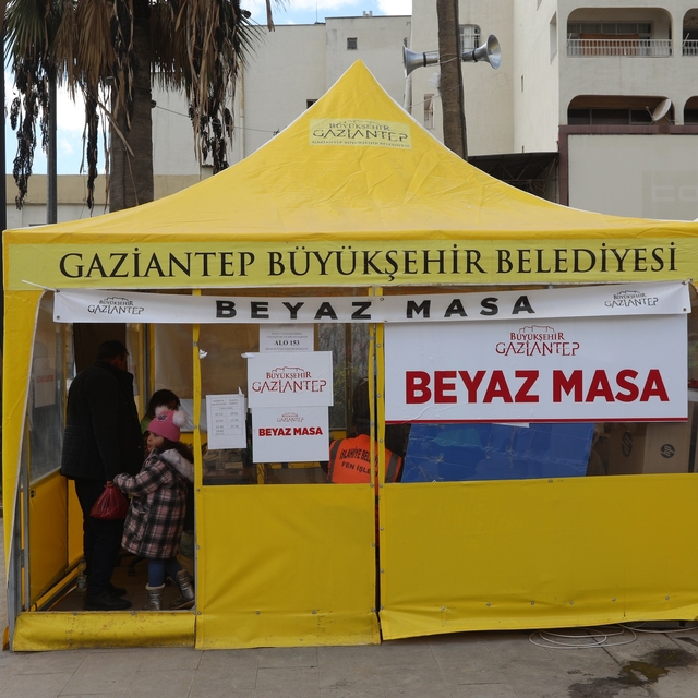 Gaziantep'te depremin ardından iletişim ve teknik altyapı iyileştirmesi yap...