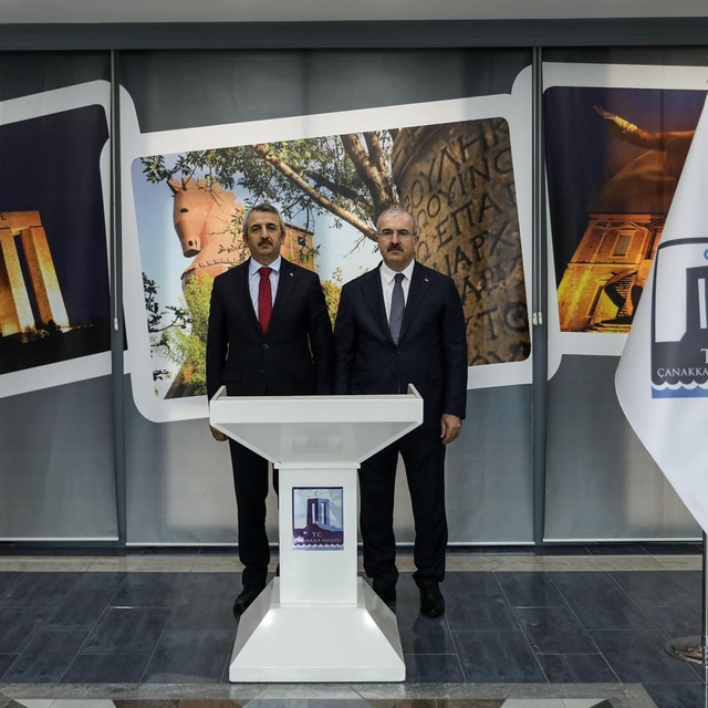 Edirne Valisi Sezer, Çanakkale'de ziyaretlerde bulundu