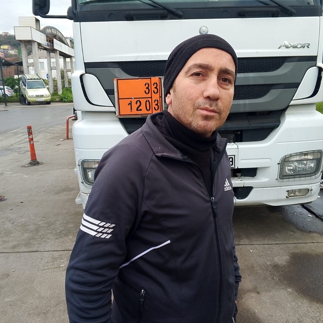 Zonguldak'ta rahatsızlanan çocuğun halk otobüsünden yola düşerek yaralanmas...