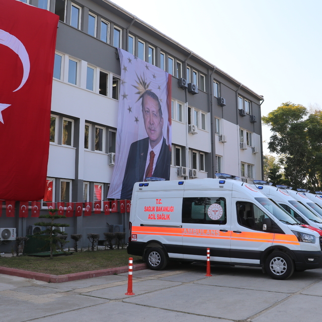 Adana İl Sağlık Müdürlüğüne 17 yeni araç tahsis edildi