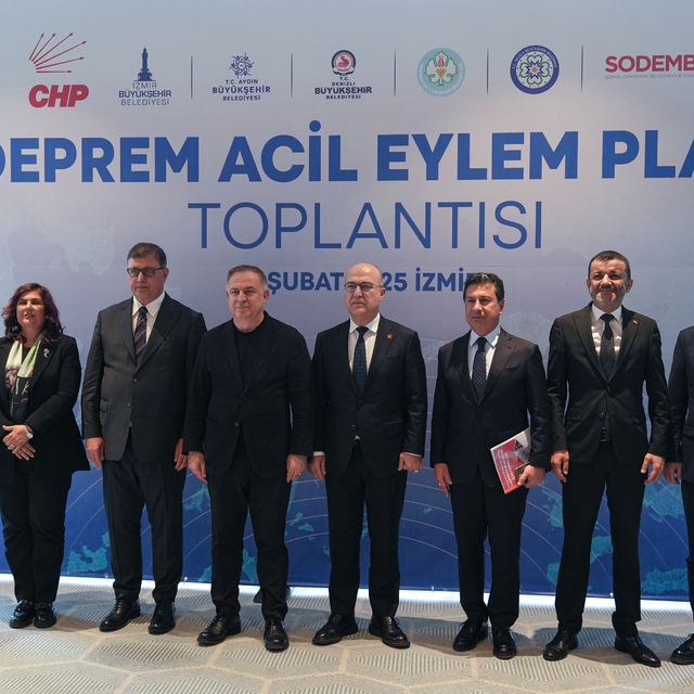 Ege'deki CHP'li belediyeler İzmir'de "Deprem Acil Eylem Planı Toplantısı" y...