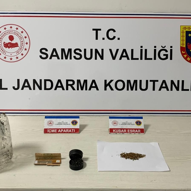 Samsun'da uyuşturucu operasyonunda 4 zanlı yakalandı