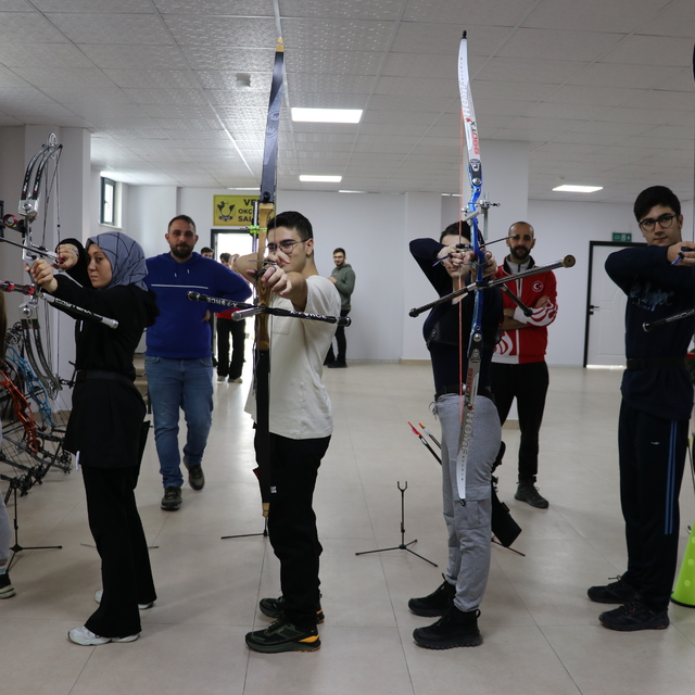 Erzurum'da açılan okçuluk kulübü, milli sporcu yetiştirmeyi hedefliyor