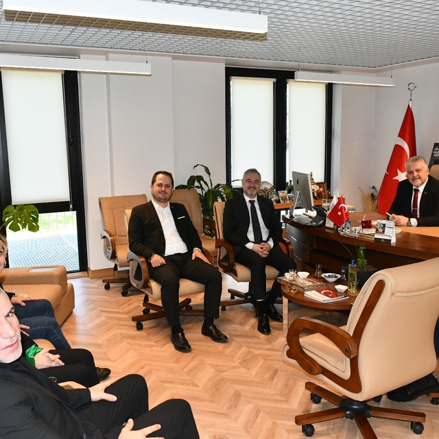 AK Parti Milletvekili Sarıçam'dan Lüleburgaz Belediye Başkanı Gerenli'ye zi...