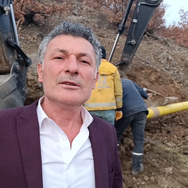 Almus'ta 3 gündür suları kesik olan mahalleye su verildi