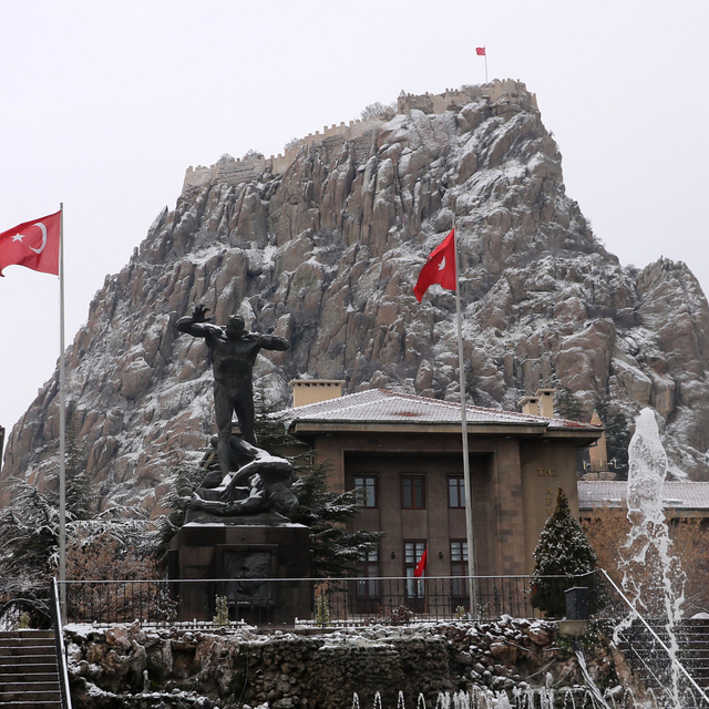 Afyonkarahisar'da kar manzarası