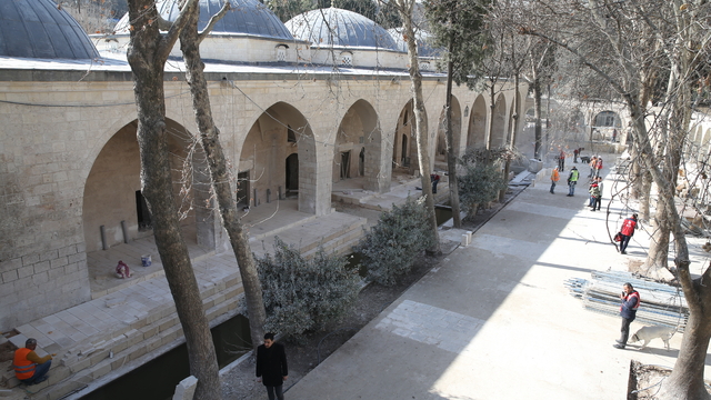 6 ŞUBAT DEPREMLERİNİN İKİNCİ YILI - Şanlıurfa'da depremde hasar gören Hasan Padişah Camisi, Ramazan Bayramı'nda ibadete açılacak