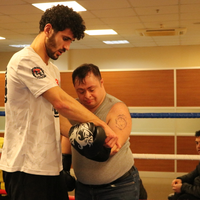 Tekirdağ'ın "özel çocukları" fiziksel ve sosyal gelişimleri için ringe çıkı...