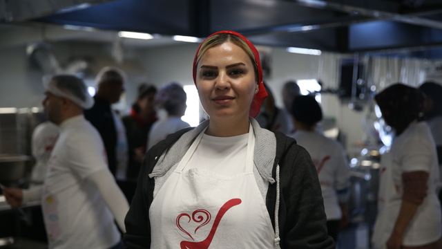 6 ŞUBAT DEPREMLERİNİN İKİNCİ YILI - Okullara yemek hazırlayan Gönül Mutfağı'nda kazanlar taziye için kaynayacak