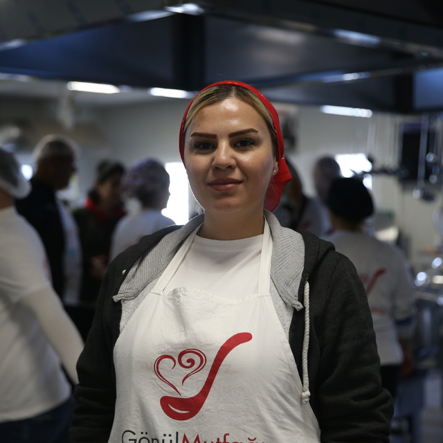 6 ŞUBAT DEPREMLERİNİN İKİNCİ YILI - Okullara yemek hazırlayan Gönül Mutfağı...