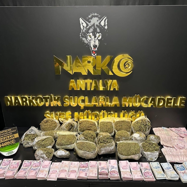 Antalya'da uyuşturucuyla mücadele çalışmaları sürüyor