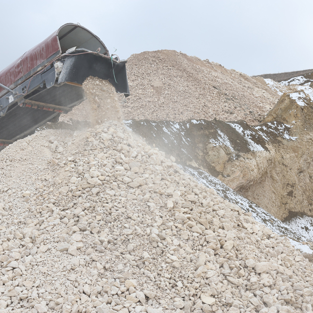 Sivas Belediyesi taş ocağı kurdu