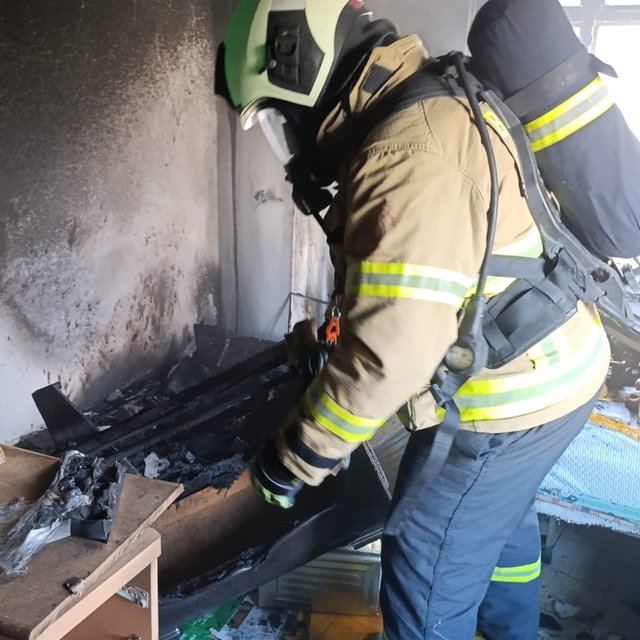 Balıkesir'de evde çıkan yangın hasara yol açtı