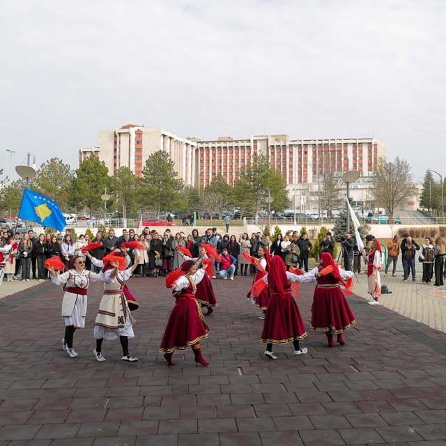 Edirne'de Balkan Halk Oyunları Festivali başladı