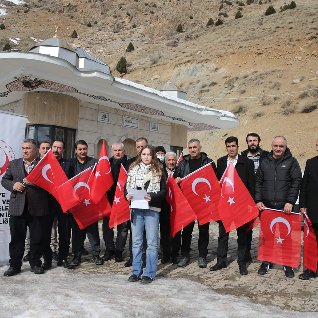 Van'daki çığlarda hayatını kaybedenler anıldı