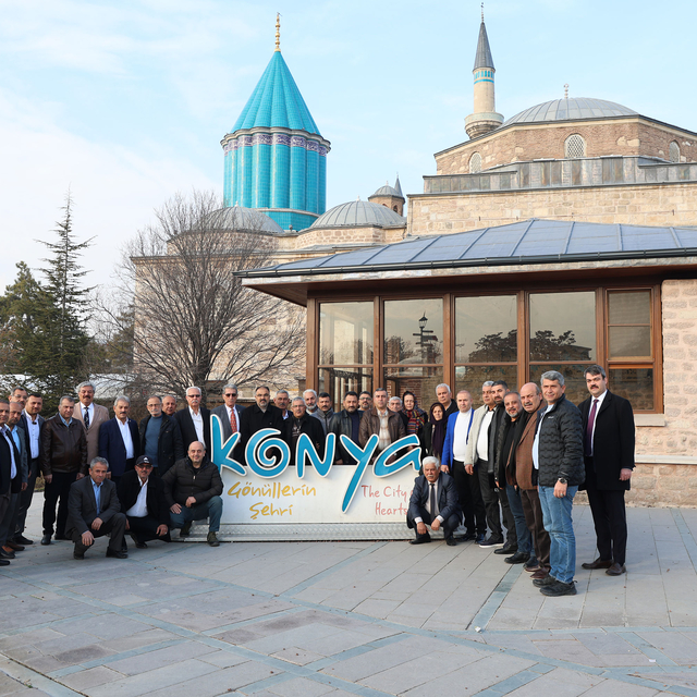 Kahramanmaraş merkezli depremin yıl dönümünde Hataylı muhtarlar Konya'da ağ...