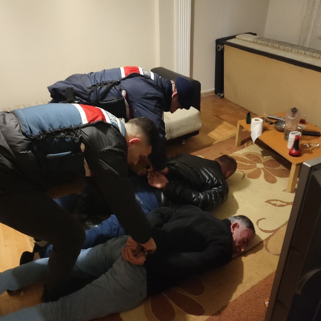 Tekirdağ'da bir kişiyi gasbettikleri iddiasıyla 2 zanlı yakalandı