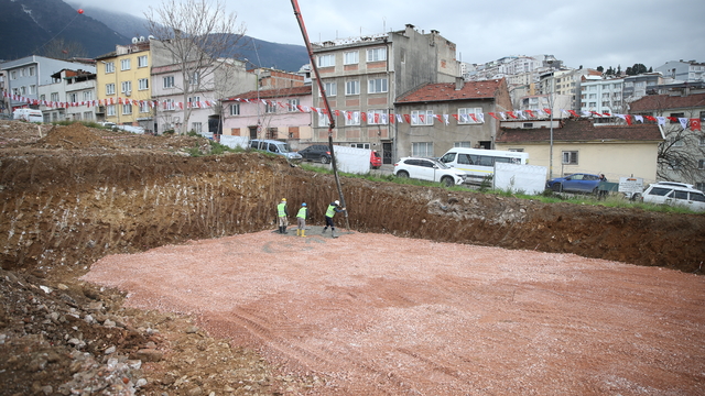 Bursa'da kentsel dönüşüm projelerinin temel atma ve anahtar teslim törenleri yapıldı