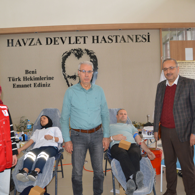 Havza'da sağlık çalışanlarından 43 ünite kan bağışı