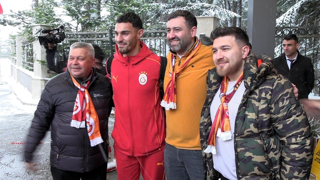 Galatasaray'a Bolu'da çiçekli karşılama