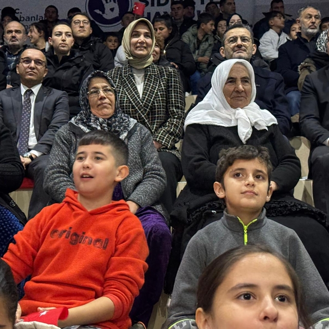 Afyonkarahisar'da şehit Cüneyt Taşyürek anısına voleybol maçı düzenlendi