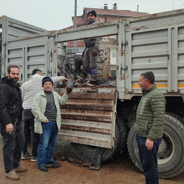 Çelikhan'da 5 bin tüplü fidan dağıtımı yapıldı