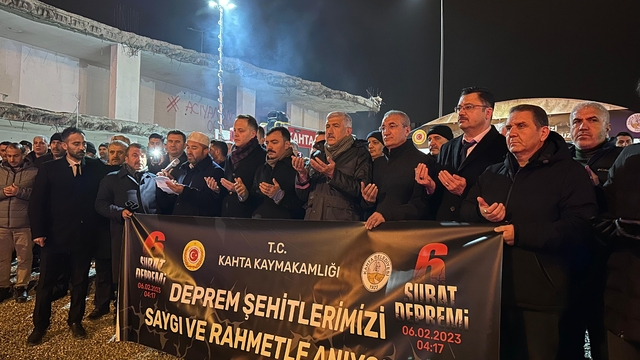 Kahta'da depremde yaşamını yitirenler anıldı