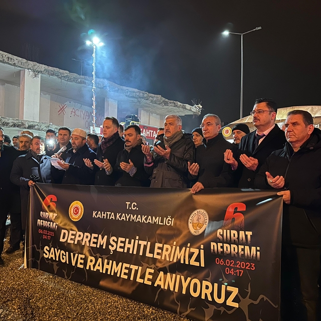 Kahta'da depremde yaşamını yitirenler anıldı