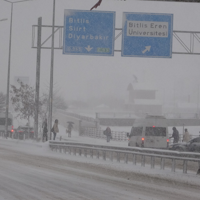 Bitlis'te 111 köy ve mezra yolu ulaşıma kapandı