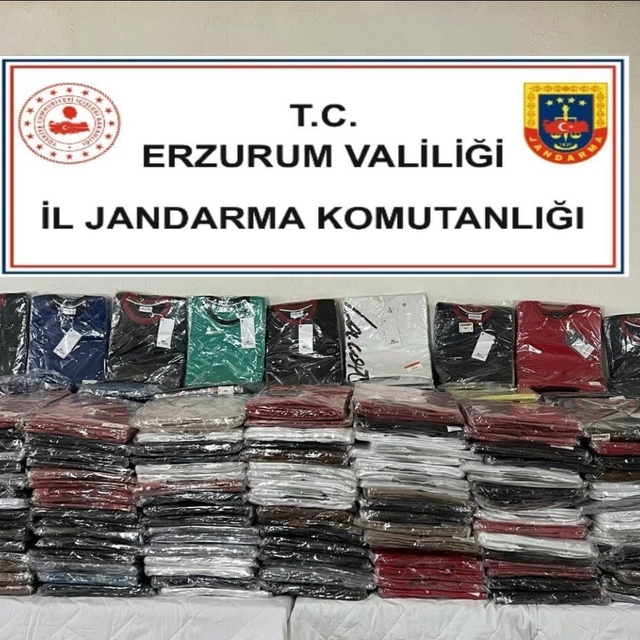 Erzurum'da 1500 kaçak tişört yakalandı