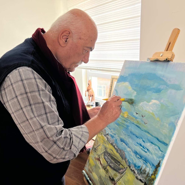 Depremzede şair ve ressam: Halen 'Kurtarın' sesleri kulaklarımda