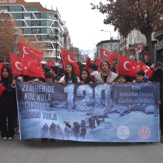 Van'da "120 kahraman çocuk" anıldı
