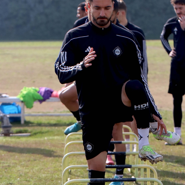 Altay'da stoper Sefa kesik yedi