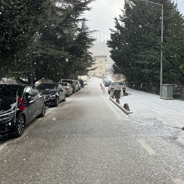 Kastamonu'da kar yağışı etkili oluyor