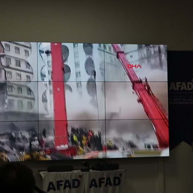 Diyarbakır'da depremde ölenler, Serin-2 Apartmanı enkazının kaldırıldığı al...