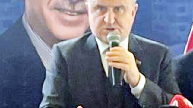 Bakan Bak: Depremzedeler yuvalarına kavuşana kadar durmayacağız