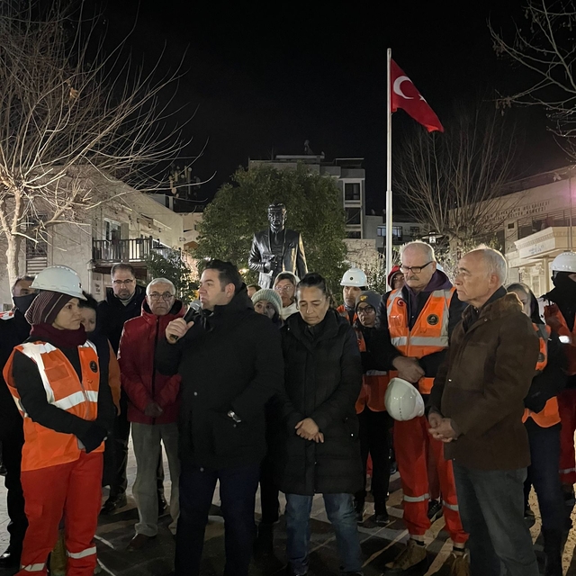 Seferihisar'da 6 Şubat 2023'teki depremlerde yaşamını yitirenler anıldı