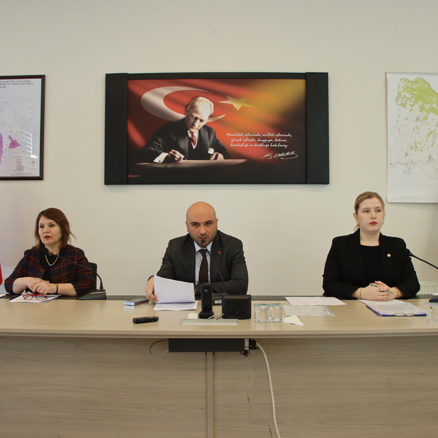 Dereköy Sınır Kapısı'ndan giriş yapacak yabancı plakalı araçlar dezenfekte...