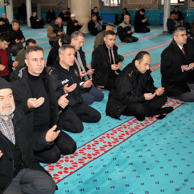 Eskişehir'de 6 Şubat depremlerinde hayatını kaybedenler anıldı