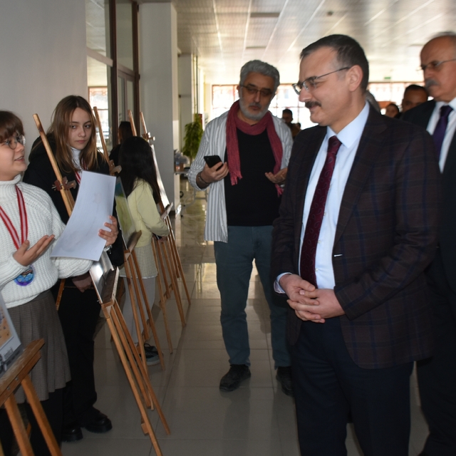 Sinop'ta deprem konulu karikatür sergisi açıldı