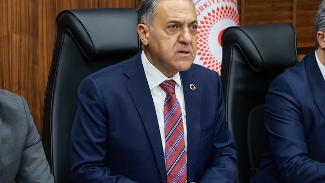 Bingöl'de ağır ve orta hasarlı 5 bin 153 yapı yıkıldı