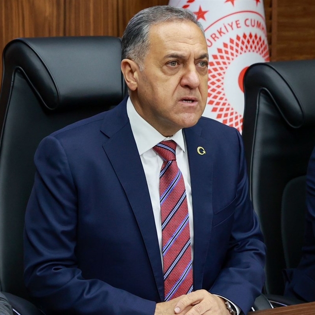 Bingöl'de ağır ve orta hasarlı 5 bin 153 yapı yıkıldı